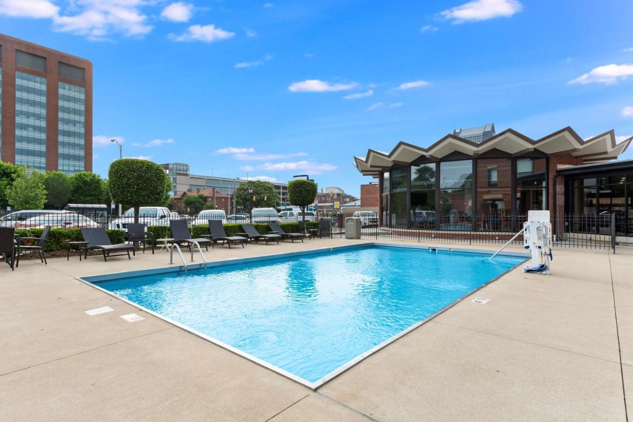 Holiday Inn Express - Columbus Downtown By Ihg Exterior photo
